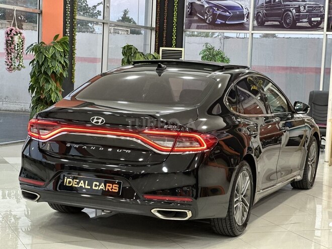 Hyundai Grandeur-11