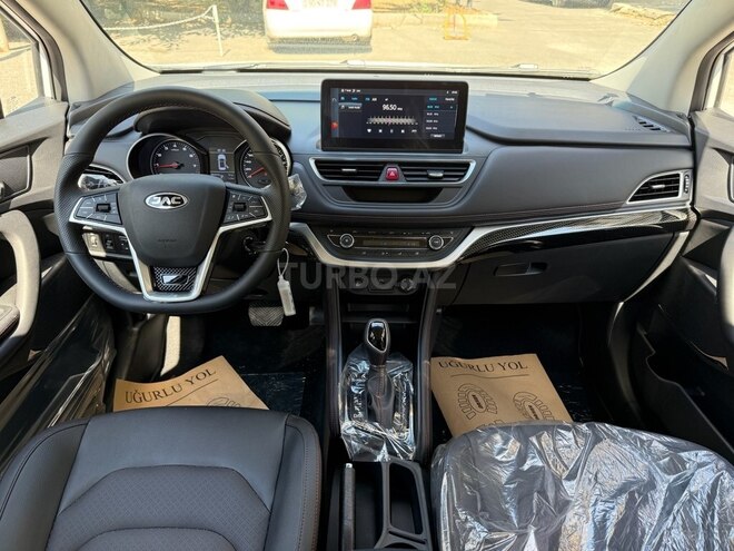 JAC JS3-8