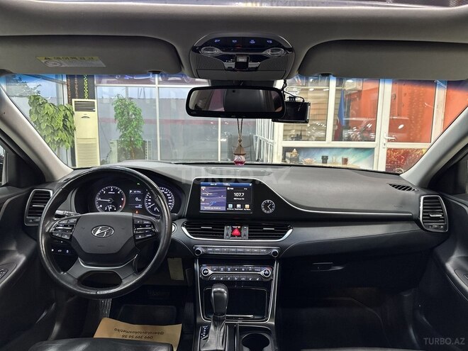 Hyundai Grandeur-24
