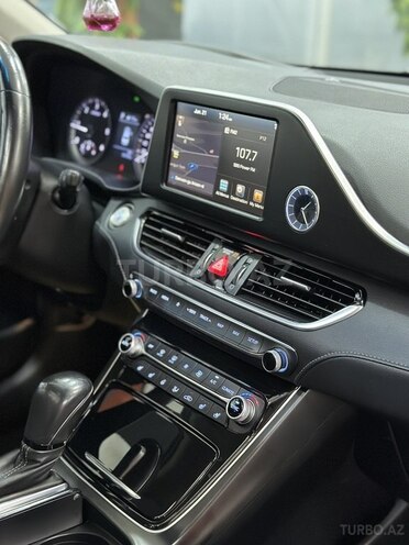 Hyundai Grandeur-30