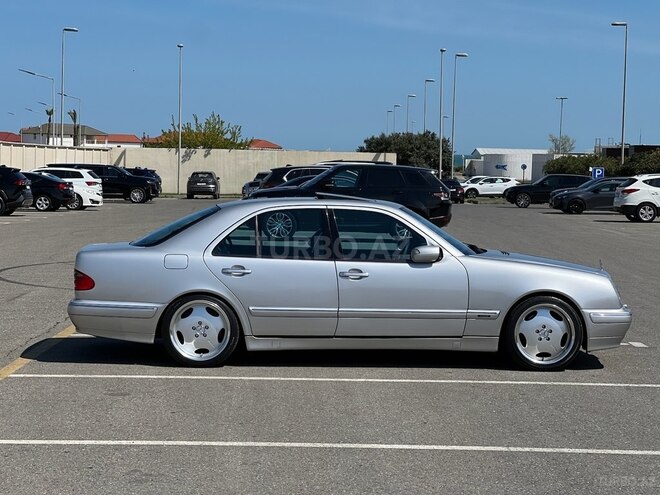 Mercedes E 320 2000, 175,000 km - 3.2 l - Bakı