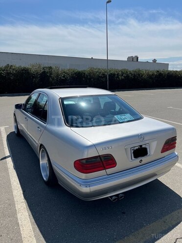 Mercedes E 320 2000, 175,000 km - 3.2 l - Bakı