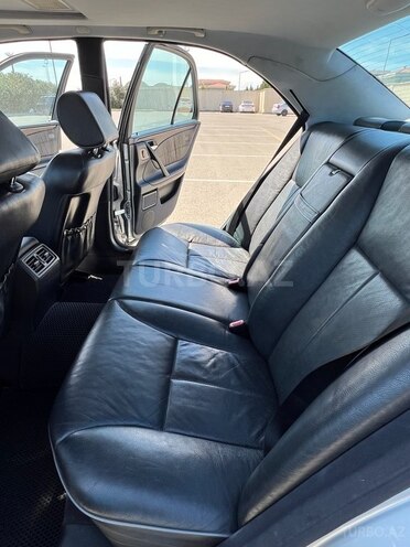 Mercedes E 320 2000, 175,000 km - 3.2 l - Bakı