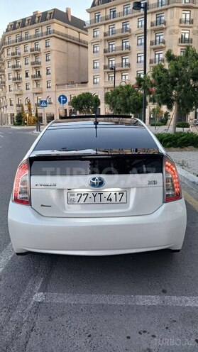 Toyota Prius-2