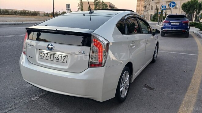 Toyota Prius-7