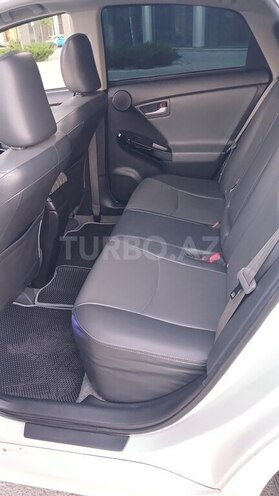 Toyota Prius-11