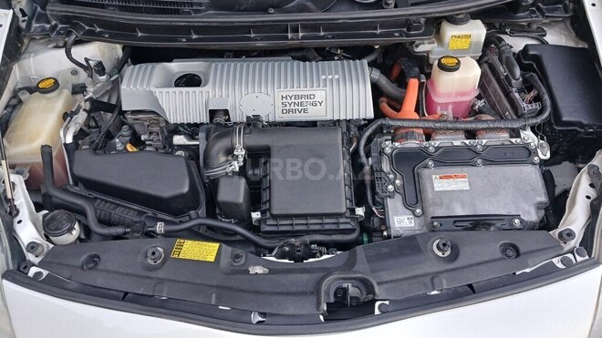 Toyota Prius-16