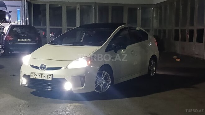 Toyota Prius-8