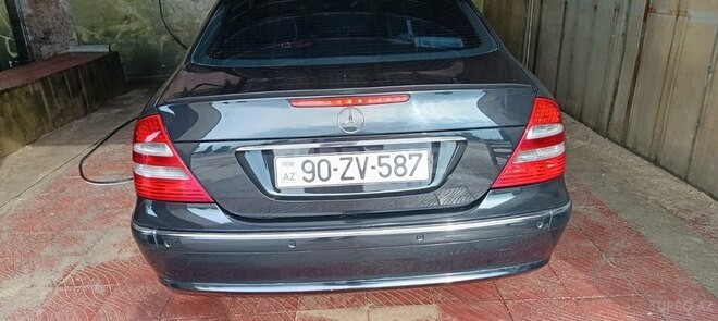Mercedes E 240 2003, 262,000 km - 2.6 l - Bakı