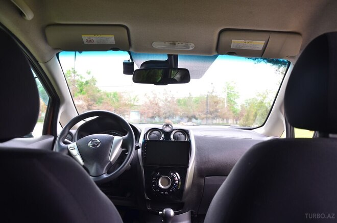 Nissan Note-8