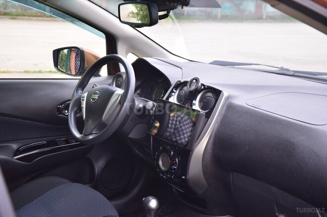 Nissan Note-7