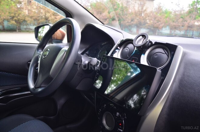 Nissan Note-9