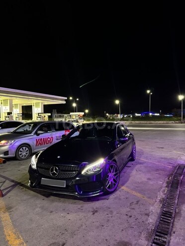 Mercedes C 300 4MATIC-2