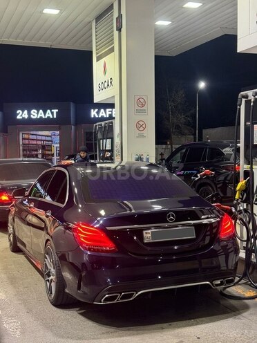 Mercedes C 300 4MATIC-3