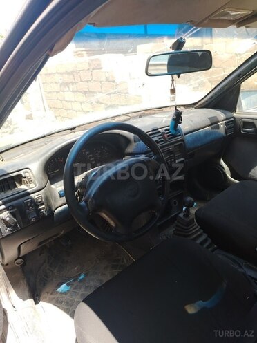 Opel Vectra 1994, 400,000 km - 1.6 л - Gəncə