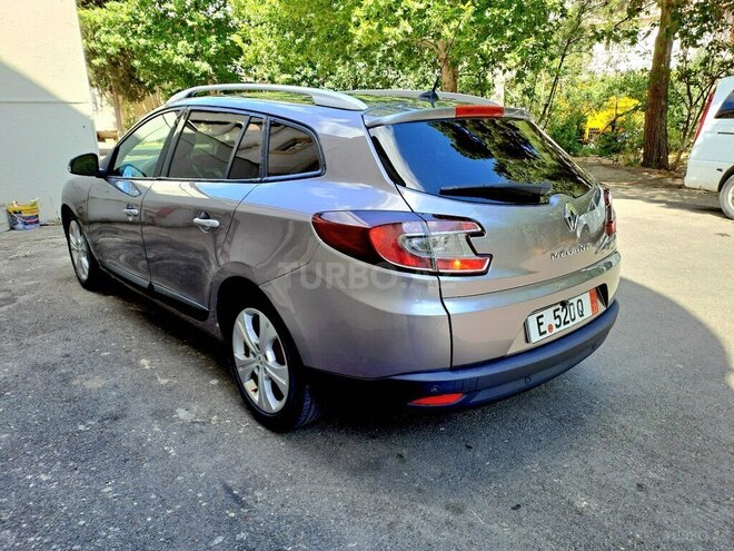 Renault Megane-10