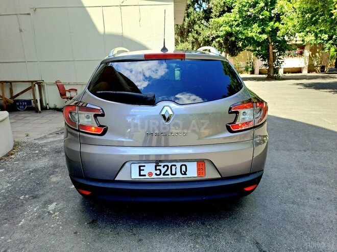 Renault Megane-12
