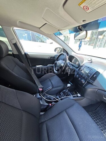 Hyundai i30 2009, 365,500 km - 1.6 l - İsmayıllı