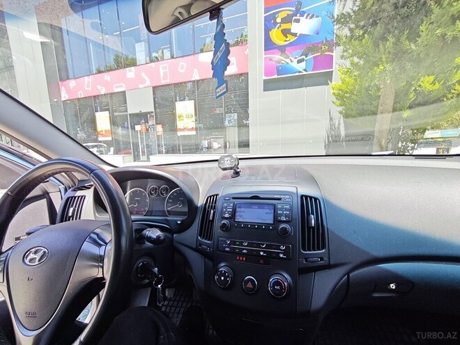 Hyundai i30 2009, 365,500 km - 1.6 l - İsmayıllı