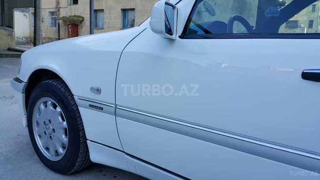 Mercedes 200 2000, 120,000 km - 2.0 л - Bakı