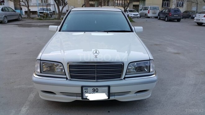 Mercedes 200 2000, 120,000 km - 2.0 л - Bakı