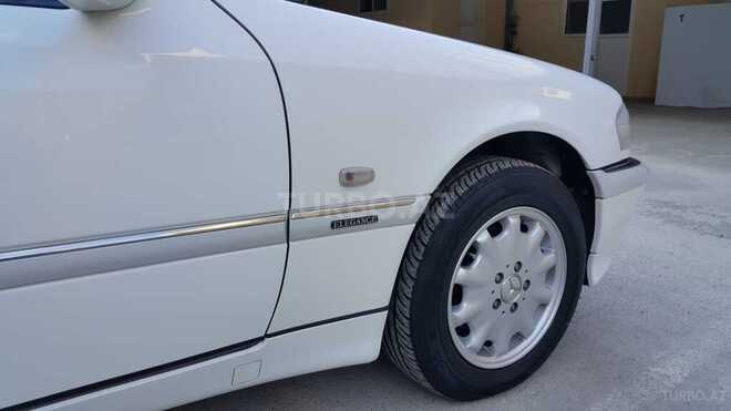 Mercedes 200 2000, 120,000 km - 2.0 л - Bakı