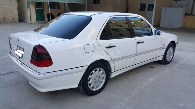 Mercedes 200 2000, 120,000 km - 2.0 л - Bakı