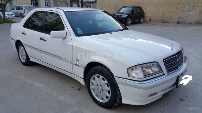 Mercedes 200 2000, 120,000 km - 2.0 л - Bakı