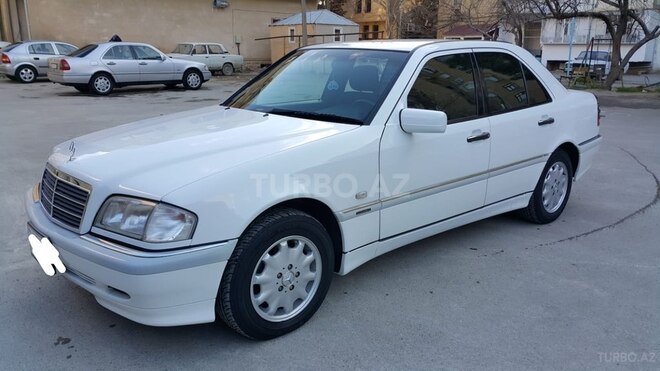 Mercedes 200 2000, 120,000 km - 2.0 л - Bakı
