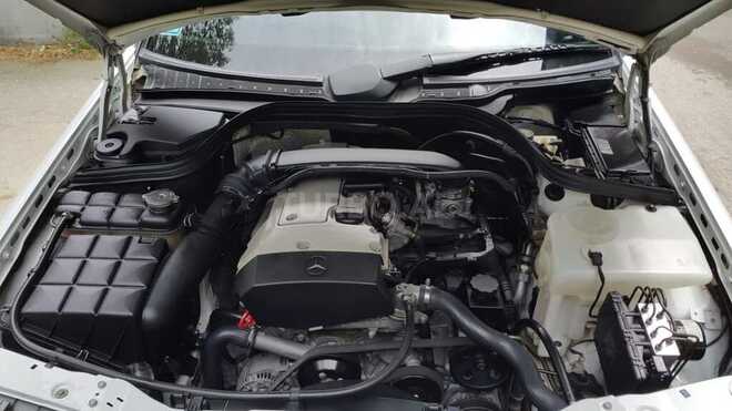 Mercedes 200 2000, 120,000 km - 2.0 л - Bakı