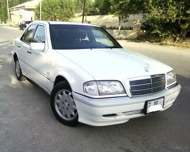 Mercedes 200 2000, 120,000 km - 2.0 л - Bakı