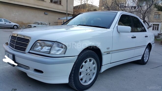 Mercedes 200 2000, 120,000 km - 2.0 л - Bakı