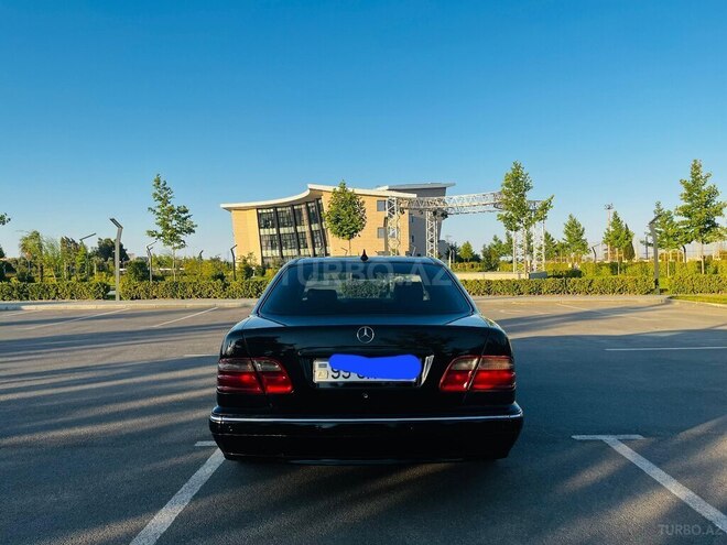 Mercedes E 270 2000, 300,000 km - 2.7 l - Bakı