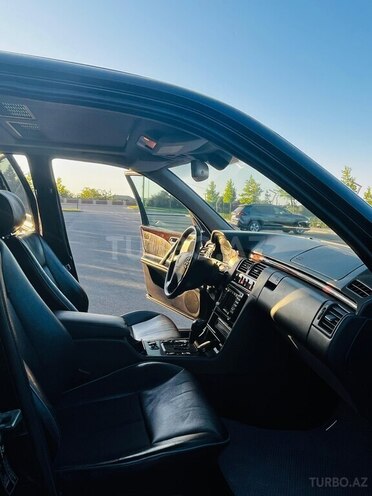 Mercedes E 270 2000, 300,000 km - 2.7 l - Bakı