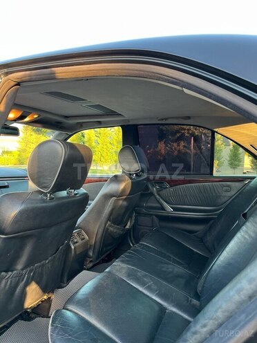 Mercedes E 270 2000, 300,000 km - 2.7 l - Bakı
