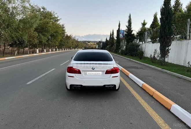 BMW 528 2015, 280,000 km - 2.0 l - Gəncə
