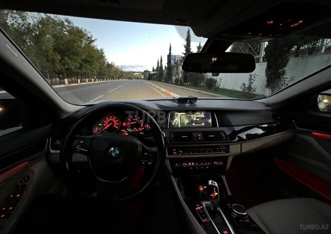 BMW 528 2015, 280,000 km - 2.0 l - Gəncə