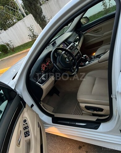 BMW 528 2015, 280,000 km - 2.0 l - Gəncə