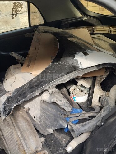 Toyota Corolla 2005, 240,000 km - 1.4 l - Bakı