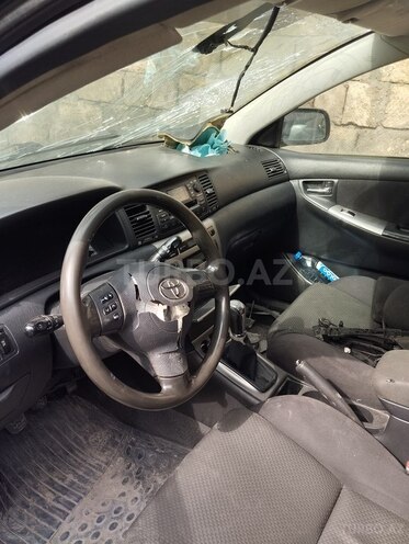 Toyota Corolla 2005, 240,000 km - 1.4 l - Bakı