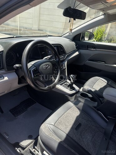 Hyundai Elantra 2018, 159,325 km - 2.0 л - Bakı