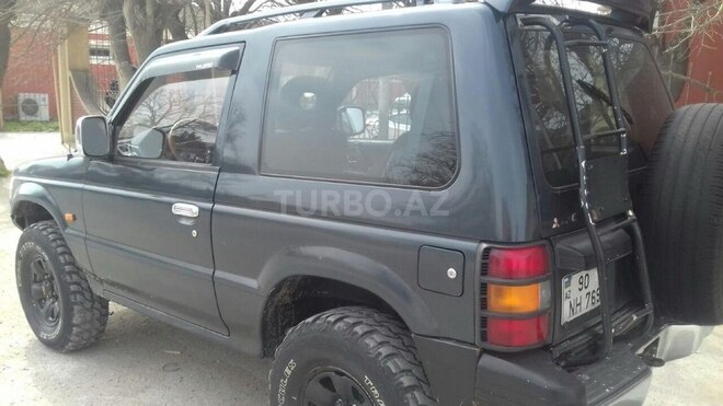Mitsubishi Pajero 1993, 150,000 km - 3.0 l - Bakı