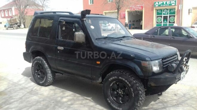 Mitsubishi Pajero 1993, 150,000 km - 3.0 l - Bakı