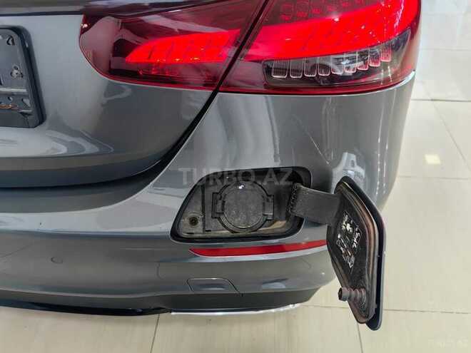 Mercedes E 300 de-14