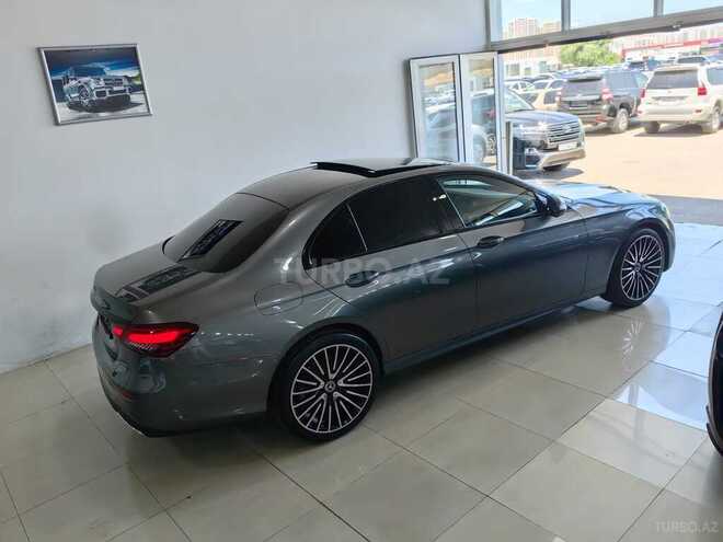 Mercedes E 300 de-12