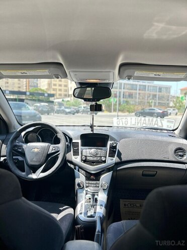 Chevrolet Cruze-9