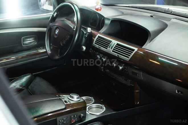 BMW 740 2005, 295,000 km - 4.0 l - Sumqayıt