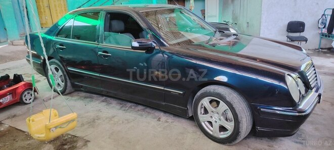 Mercedes E 220 d 2001, 568,944 km - 2.2 l - Bakı