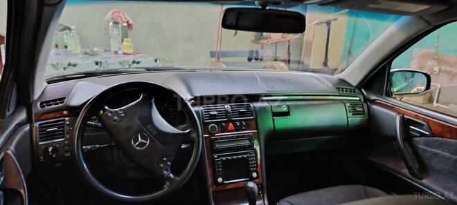 Mercedes E 220 d 2001, 568,944 km - 2.2 l - Bakı