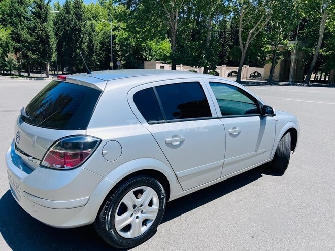 Opel Astra 2008, 239,300 km - 1.4 l - Mingəçevir